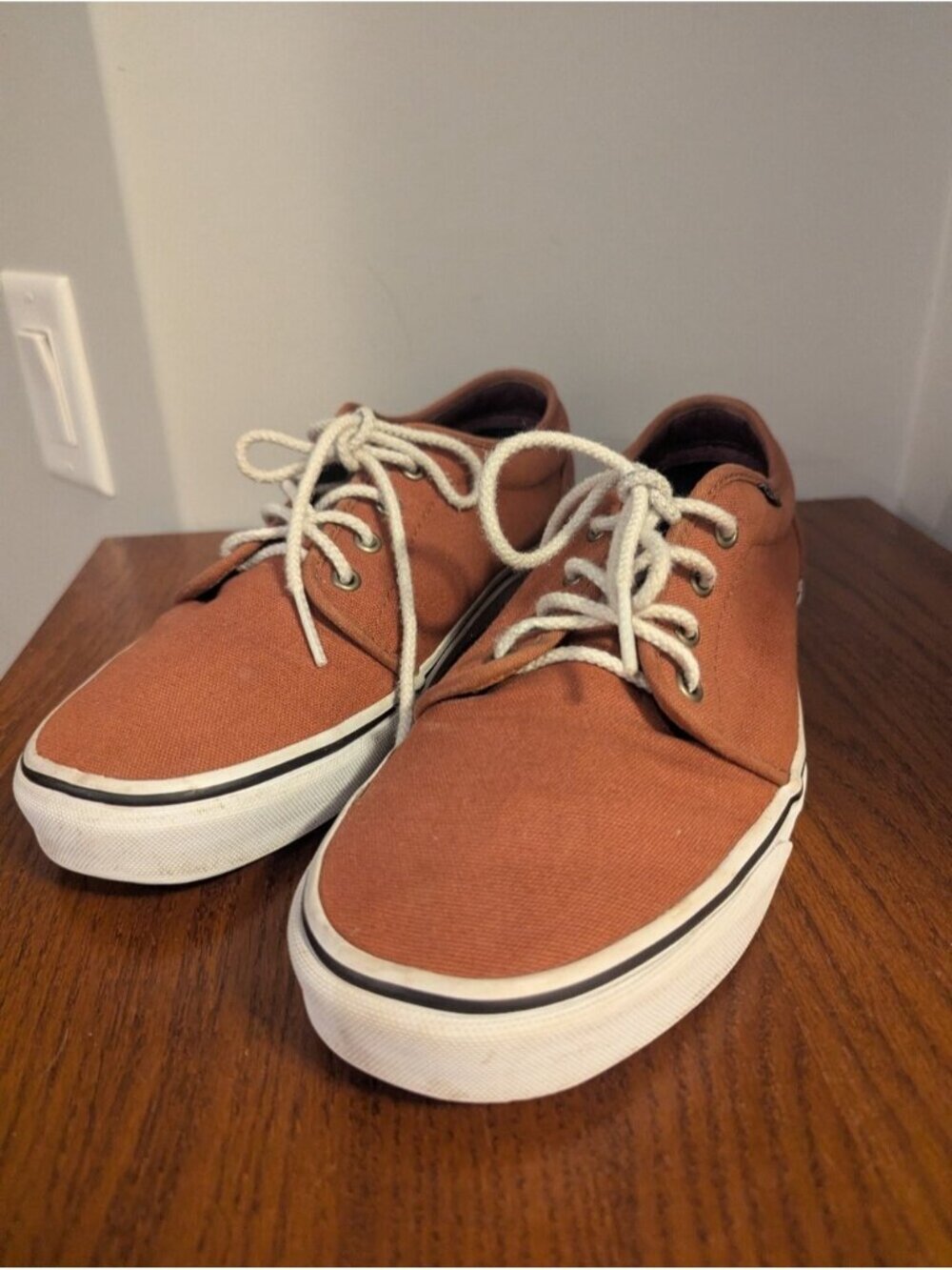 Vans Men’s Cognac Canvas Low Top Sneakers Size 10.5 - Picture 6 of 13